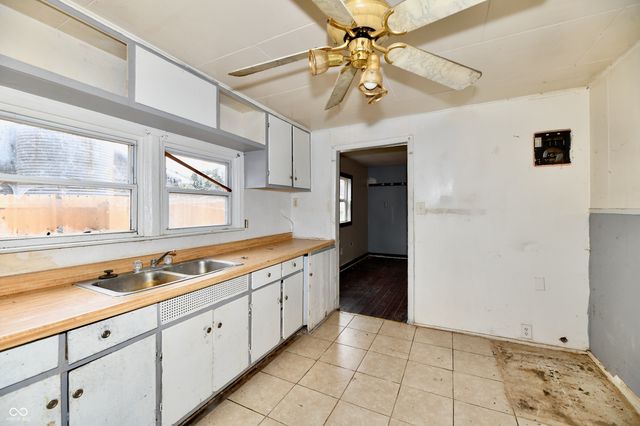 214 Tippecanoe Drive, Noblesville, IN 46062