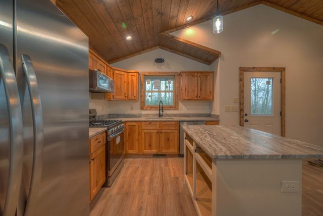 147 High Ridge Road, Murphy, NC 28906