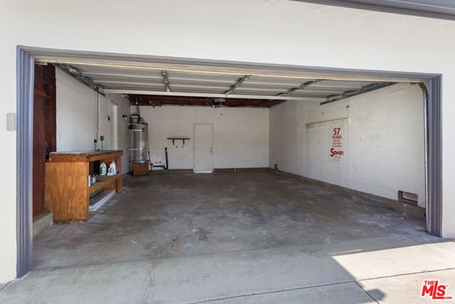 910 Thomas Avenue, Redlands, CA 92374