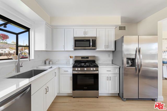 910 Thomas Avenue, Redlands, CA 92374