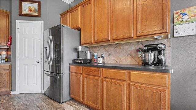 4830 Chase Stone Drive, Bacliff, TX 77518