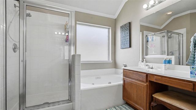 4830 Chase Stone Drive, Bacliff, TX 77518