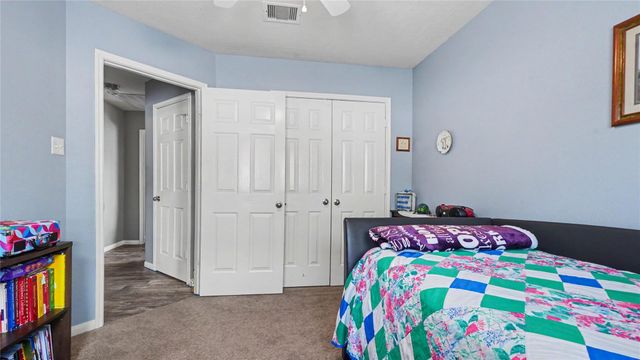 4830 Chase Stone Drive, Bacliff, TX 77518
