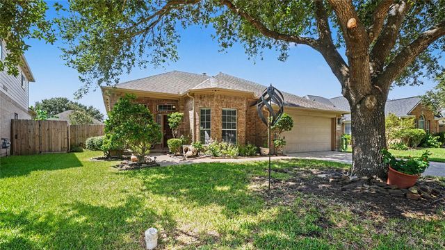 4830 Chase Stone Drive, Bacliff, TX 77518