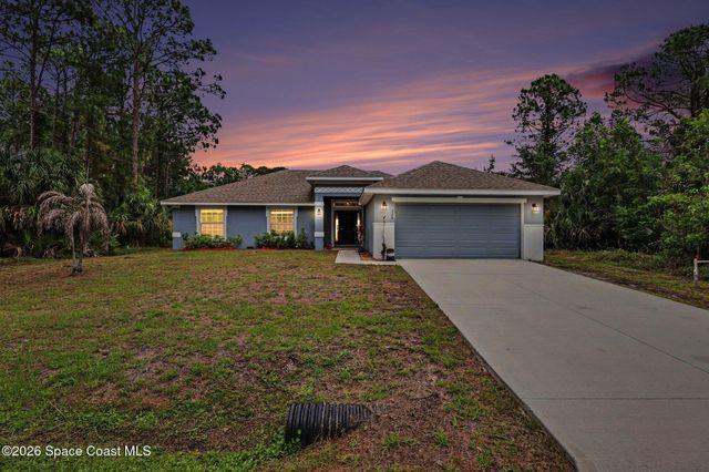 325 Kapok Court NW, Palm Bay, FL 32907
