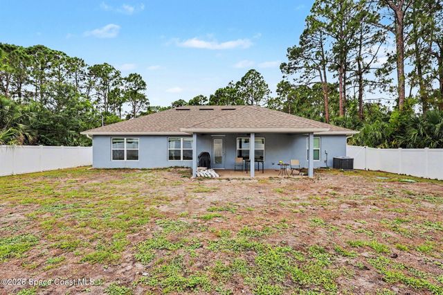 325 Kapok Court NW, Palm Bay, FL 32907