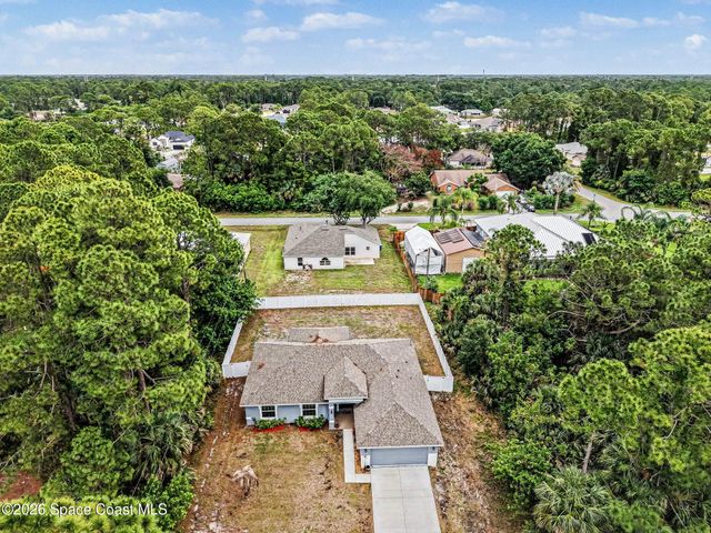325 Kapok Court NW, Palm Bay, FL 32907