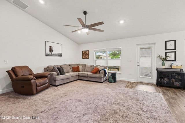 325 Kapok Court NW, Palm Bay, FL 32907
