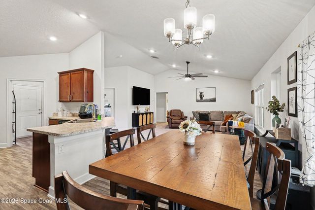 325 Kapok Court NW, Palm Bay, FL 32907