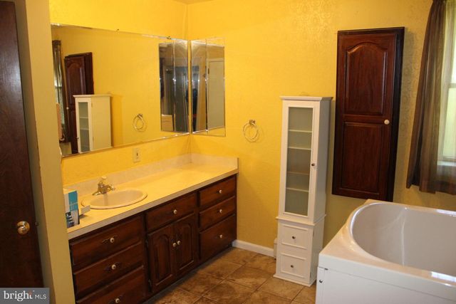 223 ROSEWOOD AVE, Langhorne, PA 19047