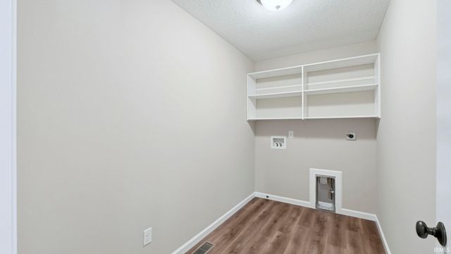 310 Cottonwood Court, Markle, IN 46770