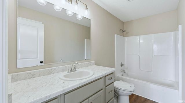 310 Cottonwood Court, Markle, IN 46770