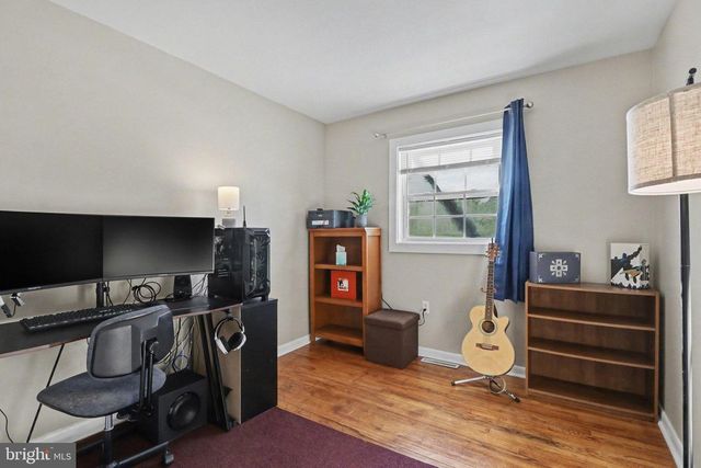 7256 SANDY HOLLOW RD, Harrisburg, PA 17112