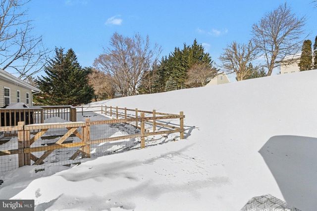 7256 SANDY HOLLOW RD, Harrisburg, PA 17112