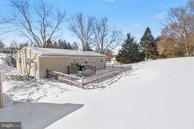 7256 SANDY HOLLOW RD, Harrisburg, PA 17112