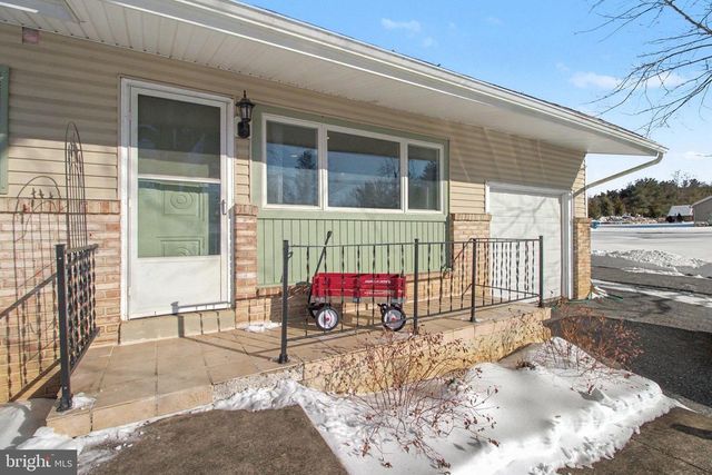 7256 SANDY HOLLOW RD, Harrisburg, PA 17112