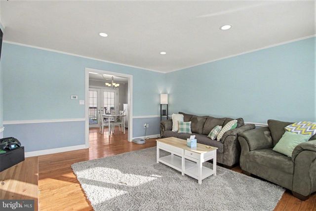 7256 SANDY HOLLOW RD, Harrisburg, PA 17112