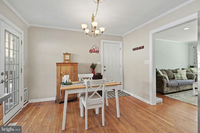 7256 SANDY HOLLOW RD, Harrisburg, PA 17112