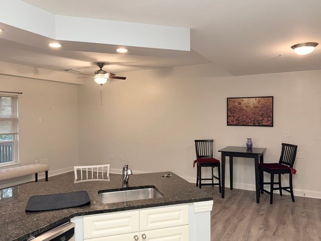 501 Commerce 1-305, Braintree, MA 02184