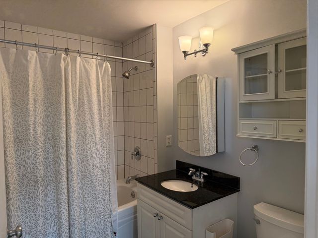 501 Commerce 1-305, Braintree, MA 02184