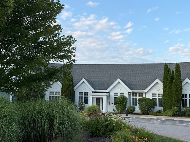 501 Commerce 1-305, Braintree, MA 02184