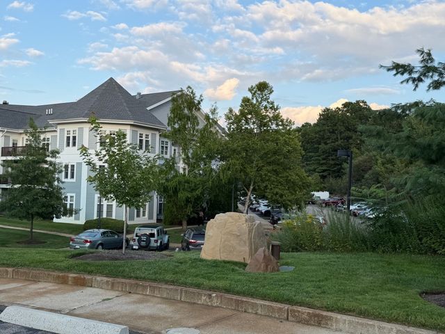 501 Commerce 1-305, Braintree, MA 02184