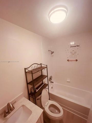 7785 W 30th Ct F-210, Hialeah, FL 33018