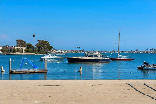 2431 Bayshore Drive, Newport Beach, CA 92663
