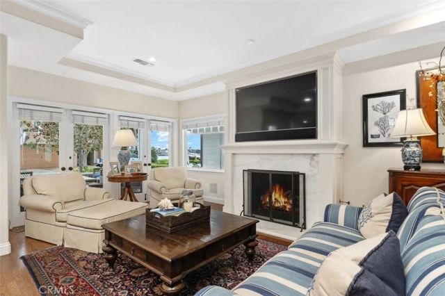 2431 Bayshore Drive, Newport Beach, CA 92663