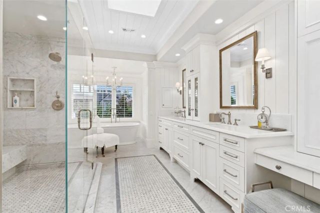 2431 Bayshore Drive, Newport Beach, CA 92663