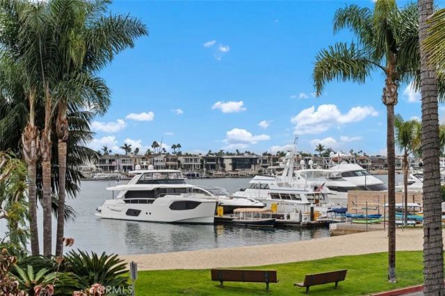 2431 Bayshore Drive, Newport Beach, CA 92663