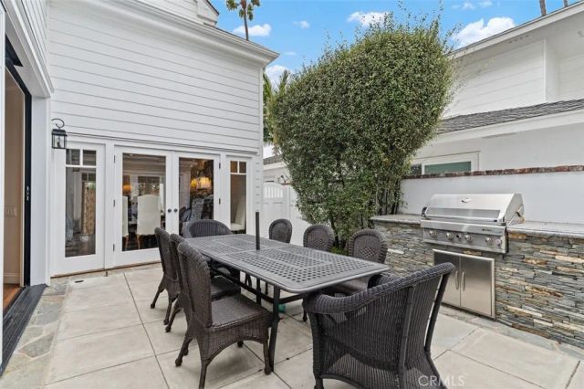 2431 Bayshore Drive, Newport Beach, CA 92663