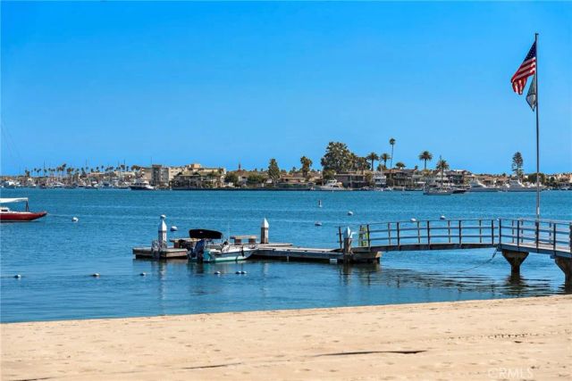 2431 Bayshore Drive, Newport Beach, CA 92663