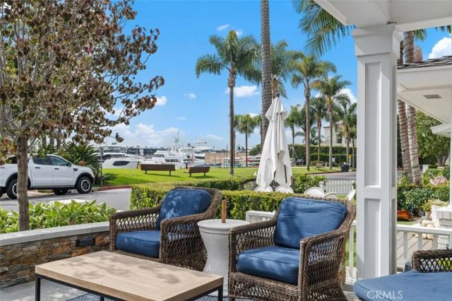 2431 Bayshore Drive, Newport Beach, CA 92663