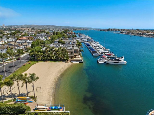 2431 Bayshore Drive, Newport Beach, CA 92663