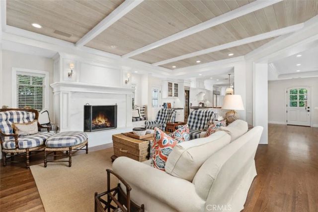 2431 Bayshore Drive, Newport Beach, CA 92663