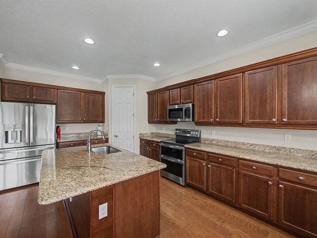11861 SW Crestwood Circle, Port St. Lucie, FL 34987