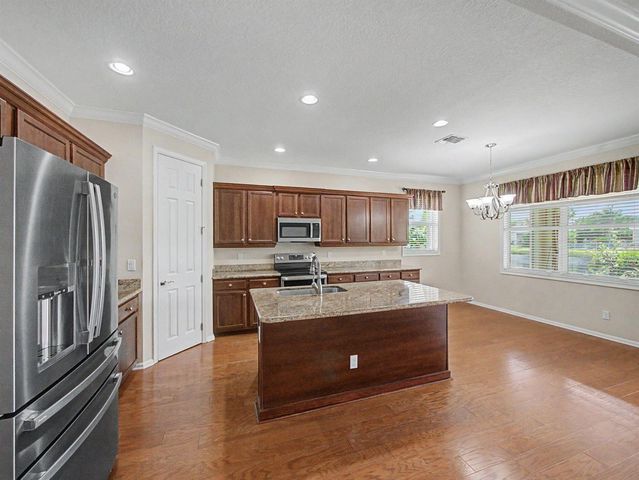 11861 SW Crestwood Circle, Port St. Lucie, FL 34987