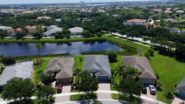 11861 SW Crestwood Circle, Port St. Lucie, FL 34987