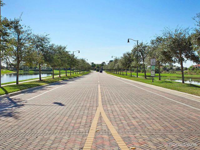 11861 SW Crestwood Circle, Port St. Lucie, FL 34987