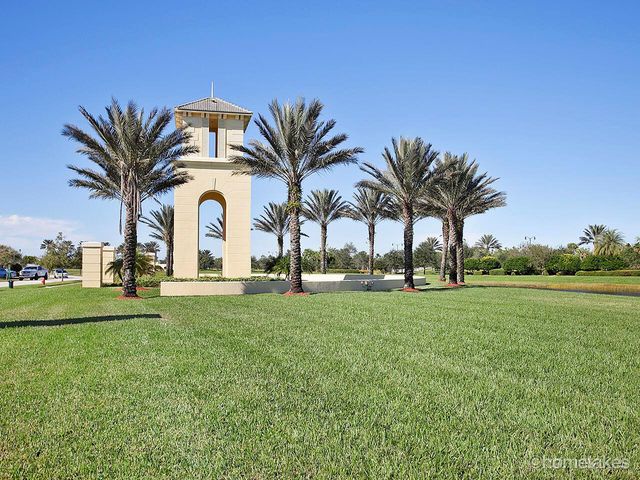 11861 SW Crestwood Circle, Port St. Lucie, FL 34987