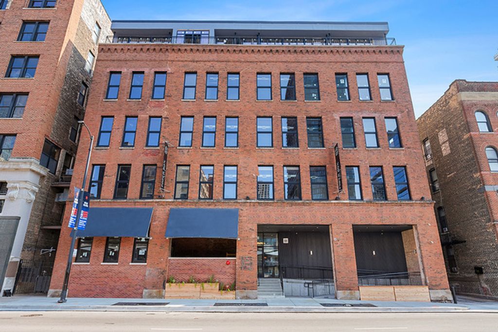 153 W Ohio Street 304, Chicago, IL 60654