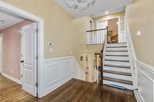 3 Saint Lawrence Place, Jericho, NY 11753