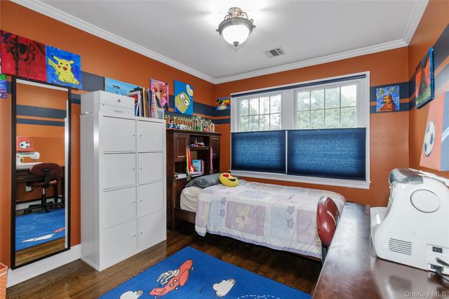 3 Saint Lawrence Place, Jericho, NY 11753