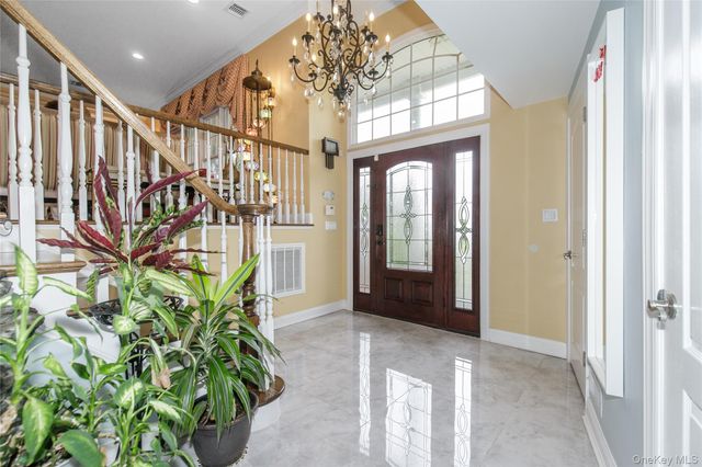 3 Saint Lawrence Place, Jericho, NY 11753