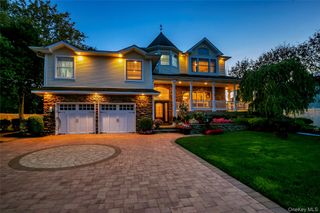 3 Saint Lawrence Place, Jericho, NY 11753