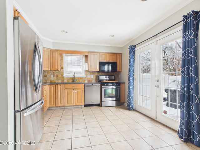 39 Virginia Drive, Howell, NJ 07731