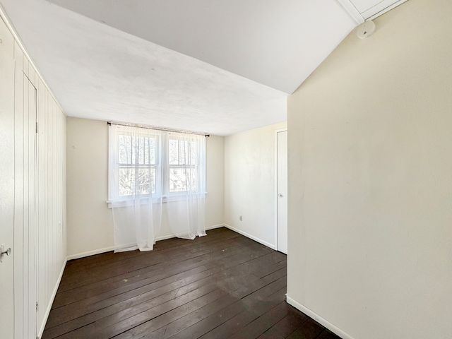 405 N Apple Avenue, Freeport, IL 61032