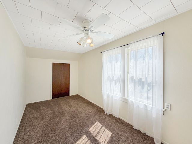 405 N Apple Avenue, Freeport, IL 61032