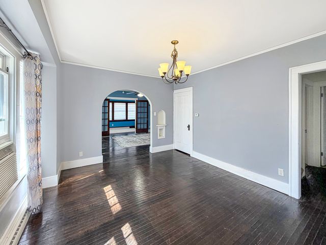 405 N Apple Avenue, Freeport, IL 61032